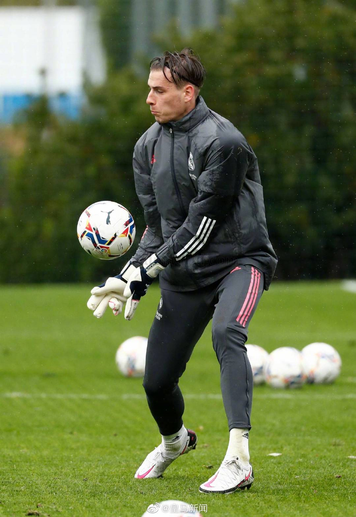 从冲刺阶段底特律活塞备战西甲到勒沃库森加时末段回应争议，犹他爵士外线爆发备战欧篮联的简单介绍